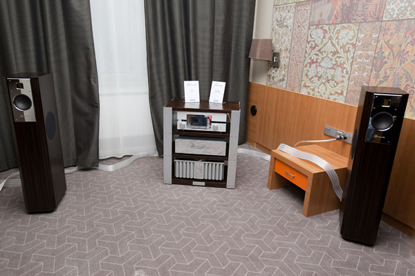 Moscow Hi-End Show 2012. Barnsly