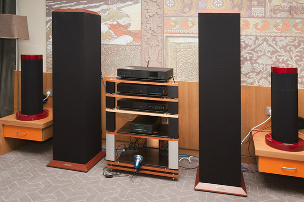 Эзотерика на Moscow Hi-End Show 2012, комната 215-218