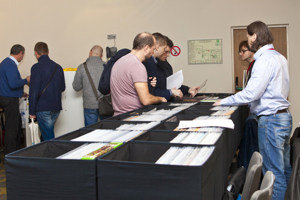 Фотоотчёт MHES 2014. Винил-базар